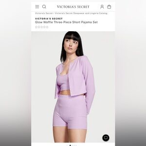 Victoria’s Secret NWT XS
Glow Waffle Three-Piece Short Pajama Set